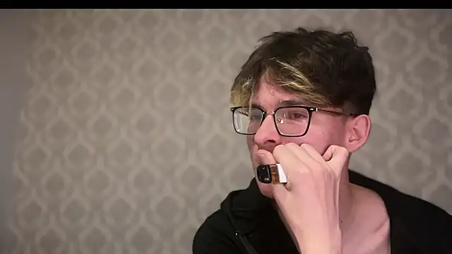 niksikori online show from 15, 4, 2026