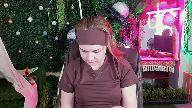 Snapshot of LissaTelor chatting on 11, 7, 2026 LissaTelor online show from 11, 7, 2026