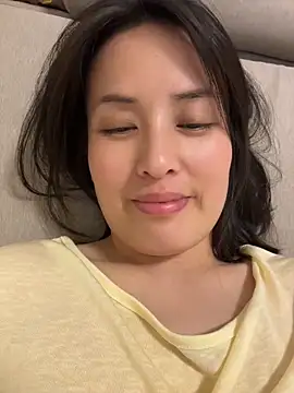 Snapshot of Faye-baby chatting on 13, 5, 2026 Faye-baby online show from 13, 5, 2026