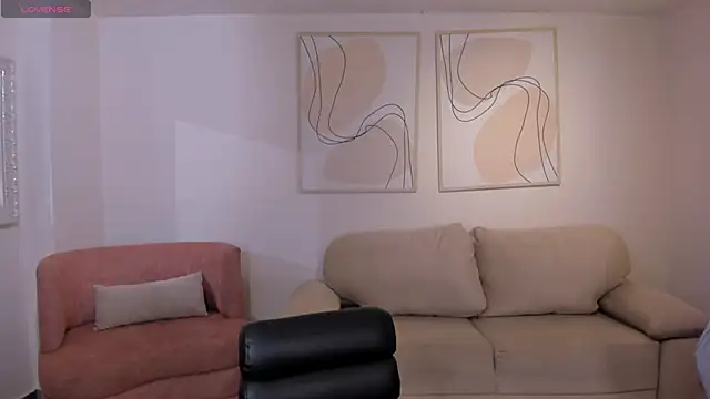 HazelGarrett online show from 30, 4, 2026