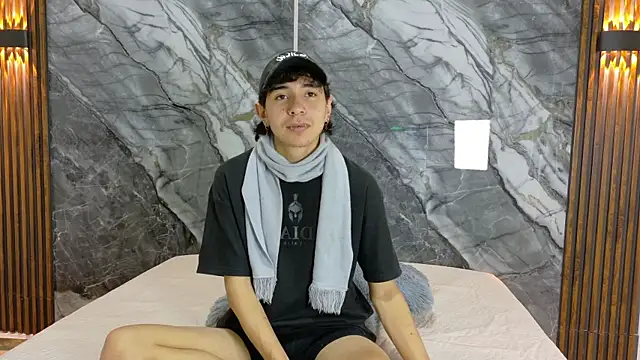 Snapshot of NoahWalker__ chatting on 20, 5, 2026 NoahWalker online show from 20, 5, 2026