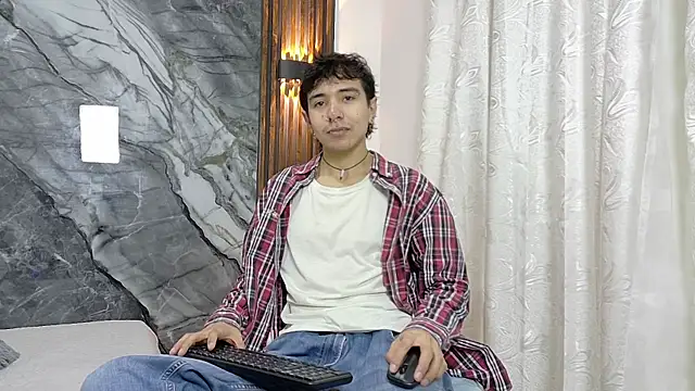 Snapshot of NoahWalker__ chatting on 21, 7, 2026 NoahWalker online show from 21, 7, 2026