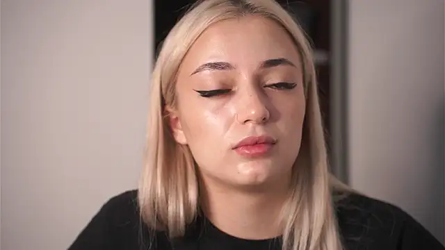 GeraldineFeary online show from 17, 4, 2026