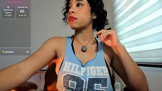 Snapshot of Laena_Castillo chatting on 18, 4, 2026 Laena Castillo online show from 18, 4, 2026