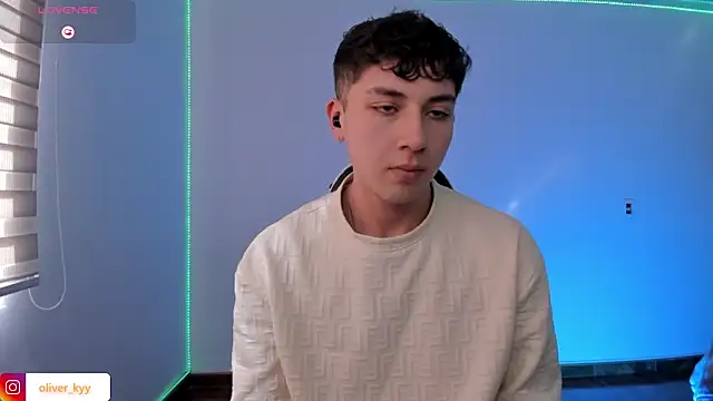 Snapshot of OLIVER_K chatting on 2, 6, 2026 OLIVER K online show from 2, 6, 2026