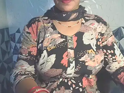 Snapshot of Hotty_Bhabhi1 chatting on 7, 5, 2026 Hotty Bhabhi1 online show from 7, 5, 2026