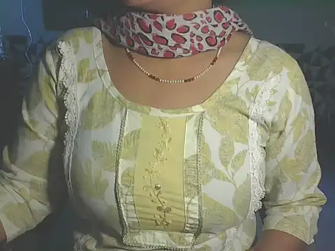 Snapshot of Hotty_Bhabhi1 chatting on 8, 5, 2026 Hotty Bhabhi1 online show from 8, 5, 2026