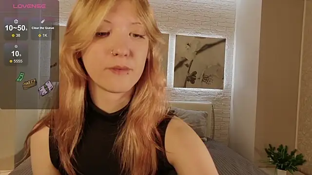 Snapshot of Lina_Wi chatting on 16, 4, 2026 Lina Wi online show from 16, 4, 2026