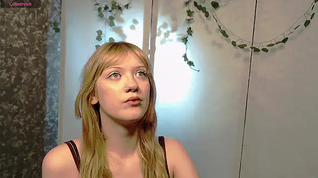 Snapshot of Lina_Wi chatting on 1, 5, 2026 Lina Wi online show from 1, 5, 2026