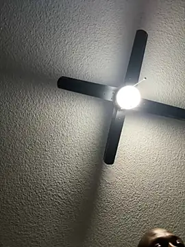 Snapshot of LoVEiSMor chatting on 16, 4, 2026 LoVEiSMor online show from 16, 4, 2026