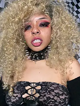 nerdyhotgoth online show from 22, 5, 2026