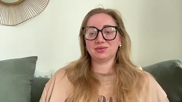 Snapshot of arielsweetieee chatting on 11, 6, 2026 arielsweetieee online show from 11, 6, 2026