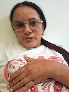 Snapshot of Samanta-42 chatting on 13, 5, 2026 Samanta-42 online show from 13, 5, 2026