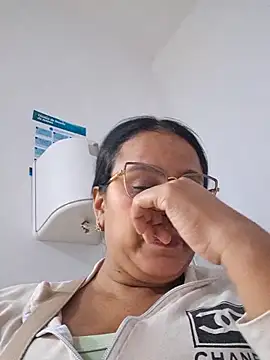 Snapshot of Samanta-42 chatting on 18, 5, 2026 Samanta-42 online show from 18, 5, 2026