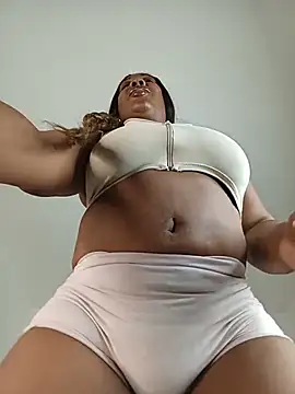 Snapshot of MadameEbony chatting on 21, 6, 2026 MadameEbony online show from 21, 6, 2026