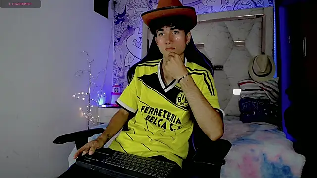 Johnny cage  online show from 22, 4, 2026