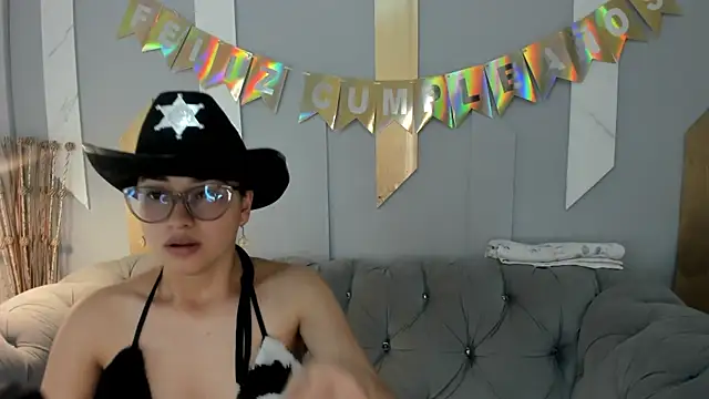 Sweet lia08 online show from 13, 6, 2026