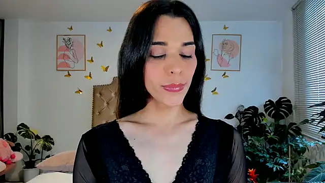 Snapshot of bella_grego chatting on 19, 6, 2026 bella grego online show from 19, 6, 2026