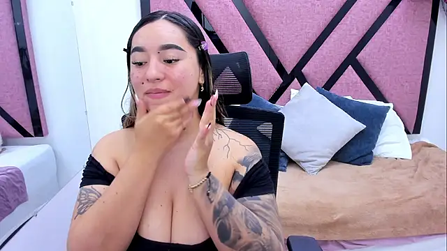 MiaaCastroo online show from 31, 7, 2026