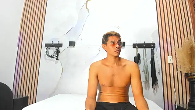 ZoeAndMarcus online show from 13, 6, 2026