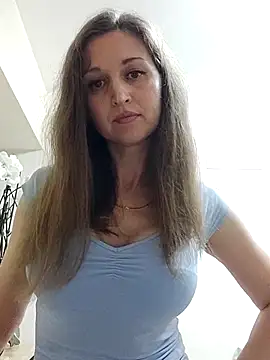 Snapshot of irresistibelle chatting on 26, 4, 2026 irresistibelle online show from 26, 4, 2026