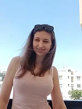 Snapshot of irresistibelle chatting on 9, 5, 2026 irresistibelle online show from 9, 5, 2026