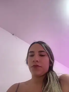 JUANITA07 online show from 3, 6, 2026