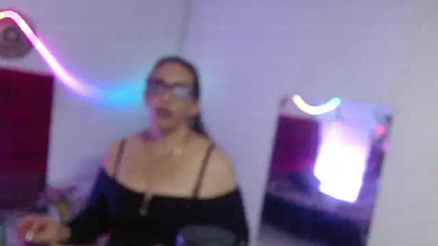 Sweet-Mommy-Milf online show from 26, 5, 2026