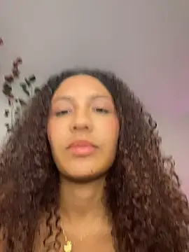 Snapshot of Daphnne_Curly chatting on 3, 7, 2026 Daphnne Curly online show from 3, 7, 2026