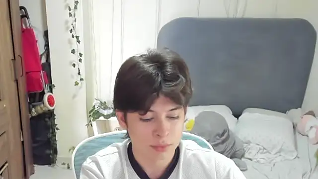 Snapshot of Felixzyn chatting on 24, 6, 2026 Felixzyn online show from 24, 6, 2026