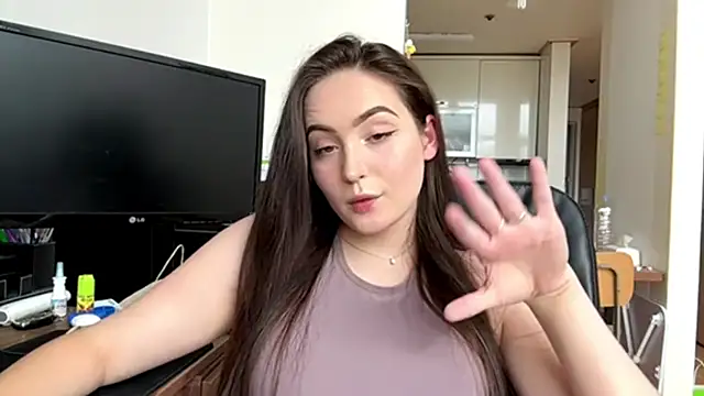 Snapshot of Emilly_Cart chatting on 1, 6, 2026 Emilly Cart online show from 1, 6, 2026