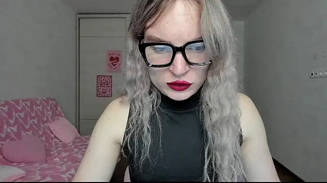 milliKira006 online show from 29, 4, 2026