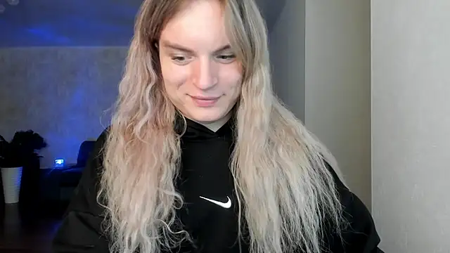 milliKira006 online show from 5, 5, 2026