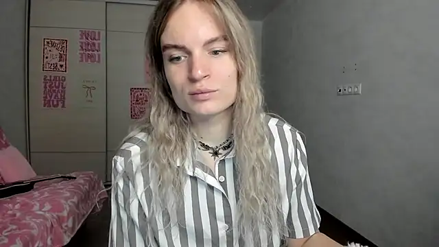 milliKira006 online show from 9, 5, 2026