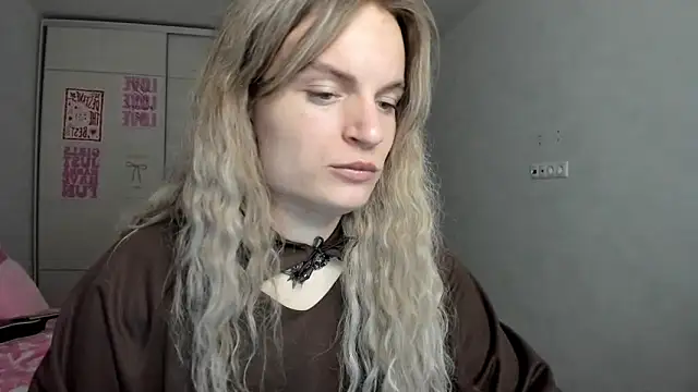 milliKira006 online show from 9, 5, 2026
