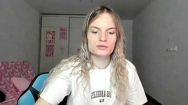 milliKira006 online show from 18, 5, 2026