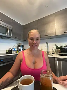 Karen Luxe online show from 20, 5, 2026