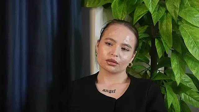 ElmaZillman online show from 25, 4, 2026