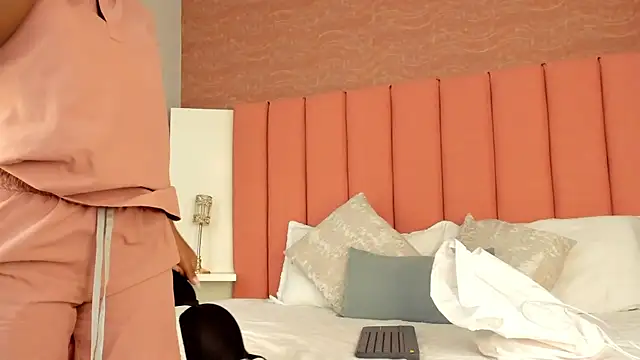 Snapshot of MiaJacksson chatting on 12, 6, 2026 MiaJacksson online show from 12, 6, 2026
