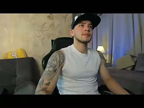 Snapshot of RONNY_COLTON chatting on 21, 4, 2026 RONNY COLTON online show from 21, 4, 2026