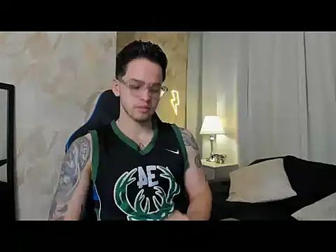 Snapshot of RONNY_COLTON chatting on 17, 5, 2026 RONNY COLTON online show from 17, 5, 2026