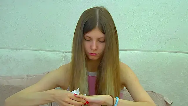 AudreyBarlov online show from 4, 5, 2026