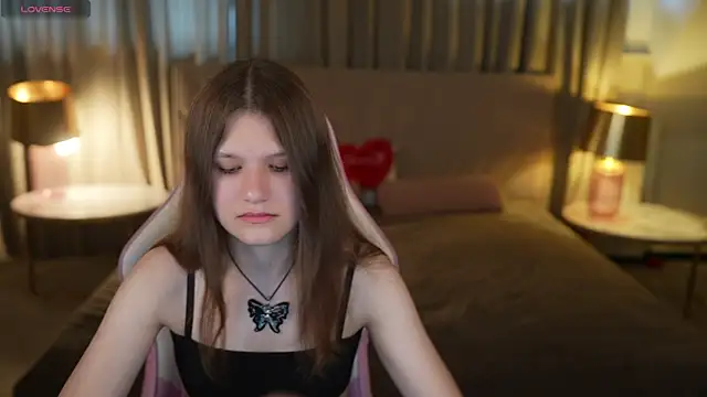 Monika kiss054 online show from 4, 6, 2026