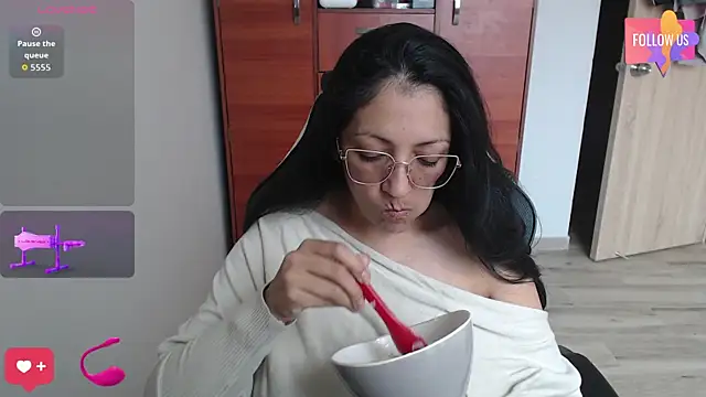 Melissaleehot online show from 22, 7, 2026