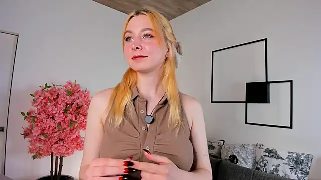 TwinkleFox online show from 23, 4, 2026