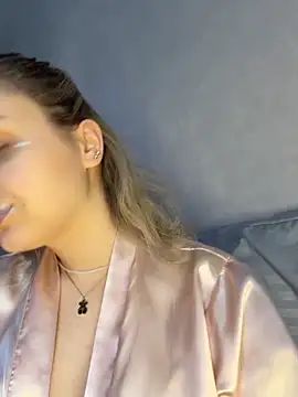 AmeliaLux online show from 14, 5, 2026