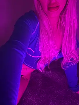 Hisnaughtylilthing online show from 22, 4, 2026