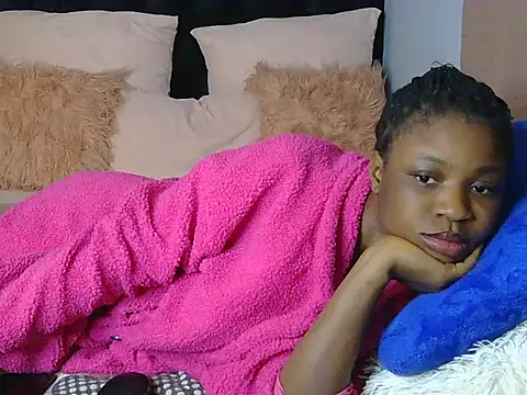julianaa19 online show from 28, 4, 2026