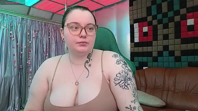Snapshot of CatherineClaire chatting on 14, 5, 2026 CatherineClaire online show from 14, 5, 2026