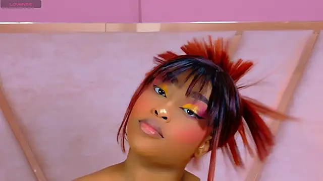 TiannahGlow online show from 29, 4, 2026